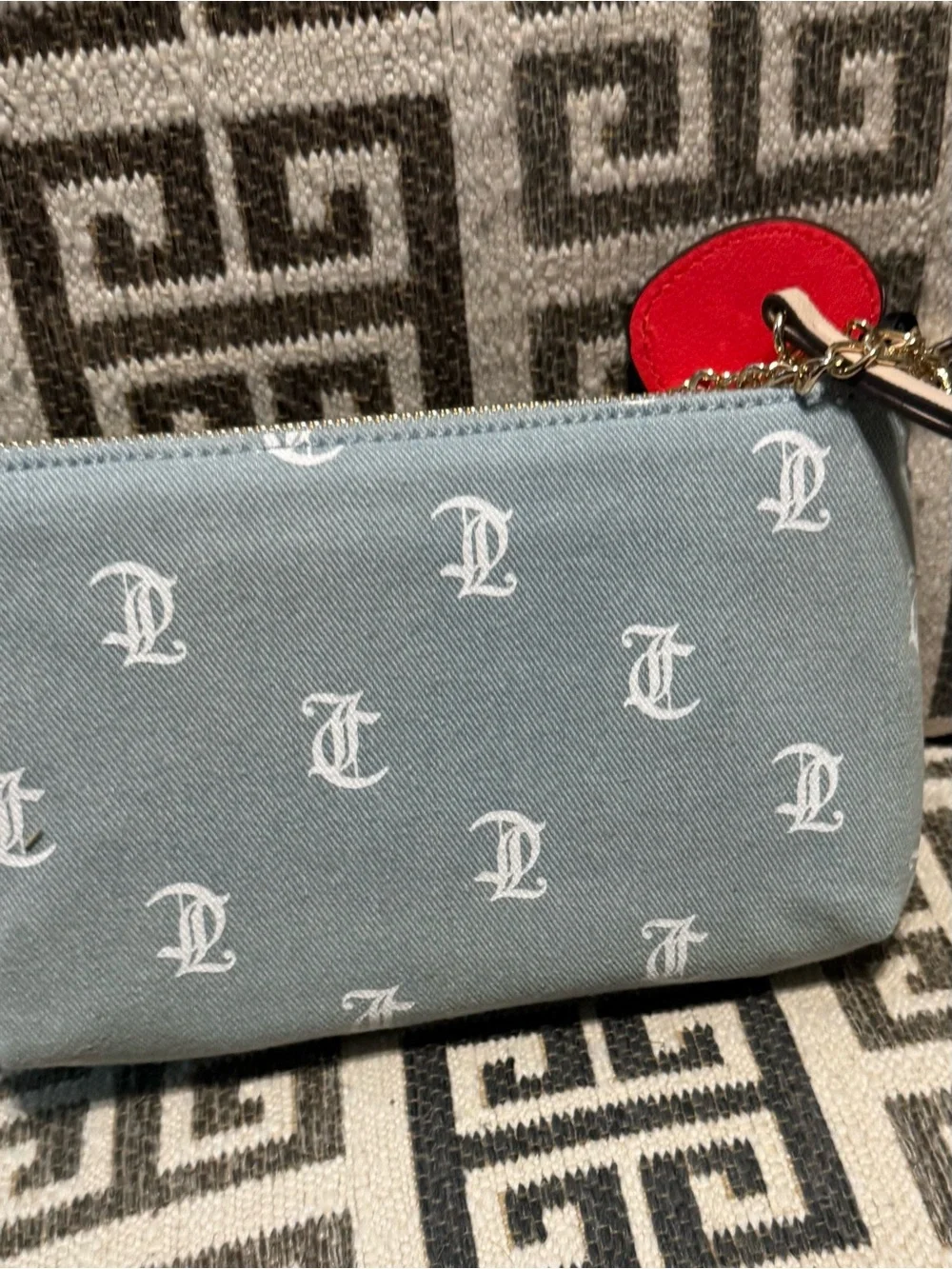 Juicy Couture compact juicy